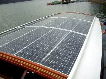 Solarmodule auf dem Dach der Classic Launch